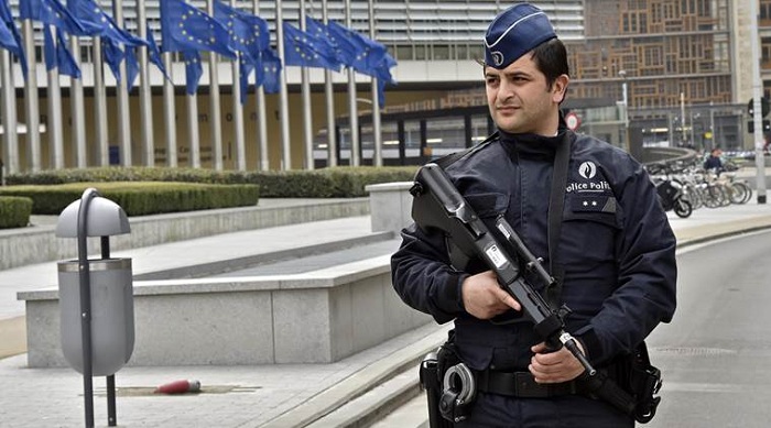 Bomb blast at Brussels police building